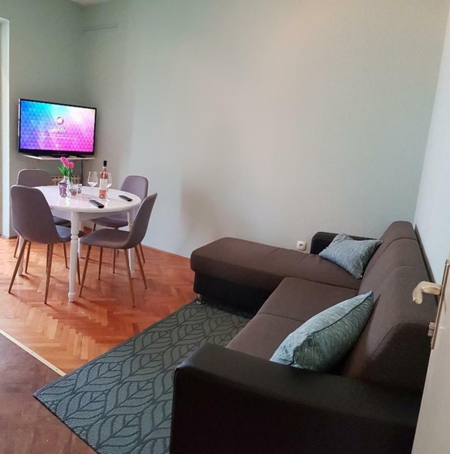 Apartament Silente